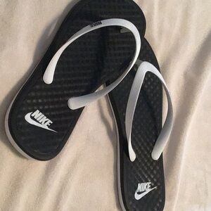 Nike flip flops
